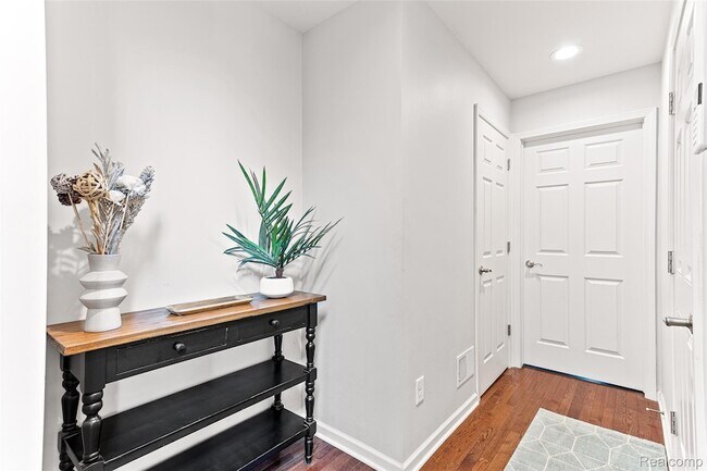 Building Photo - 32724 Laurelwood Ct