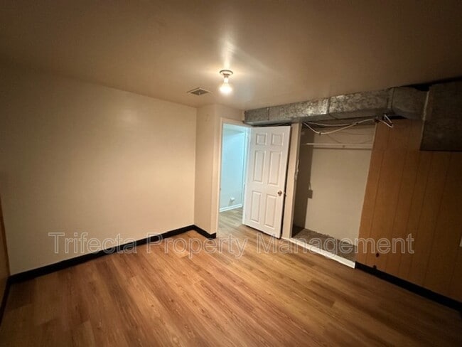 Building Photo - 622 Miller Dr