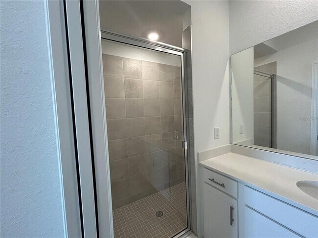 Building Photo - 12240 Wellen Golf St