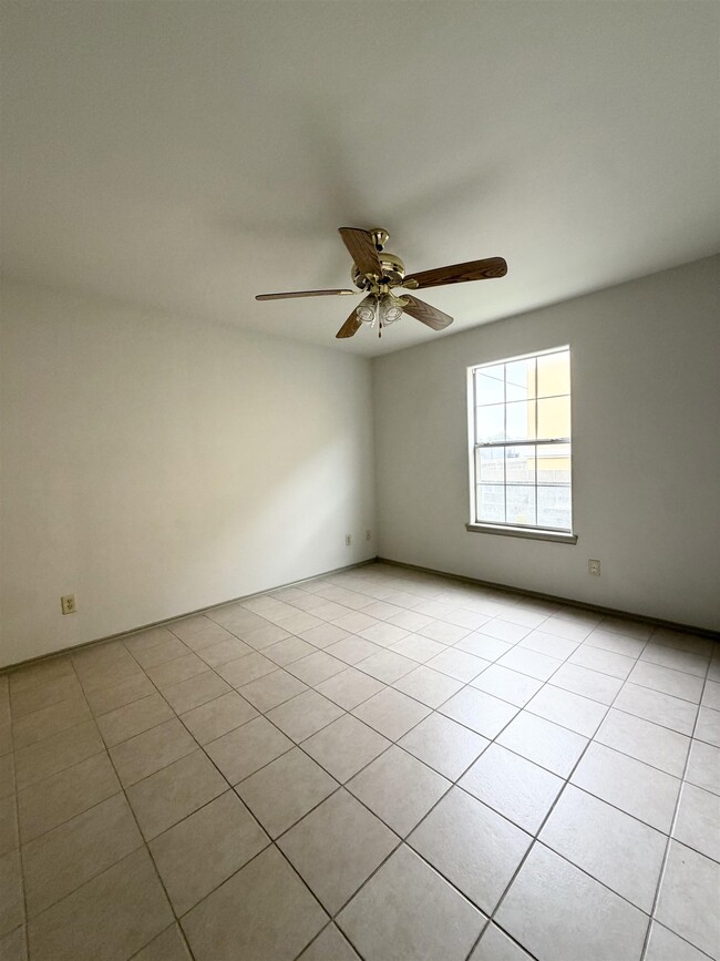 Building Photo - 507 Shiloh Dr