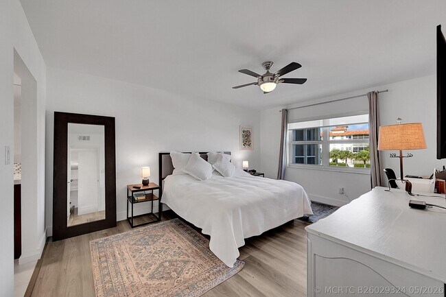 Building Photo - 2871 N Ocean Blvd