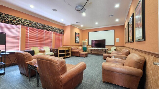 Building Photo - FOR RENT, 2 bedroom 2.5 bathroom townhouse