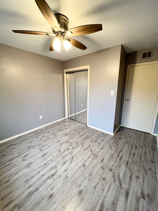 Building Photo - 20301 Shelburne Rd