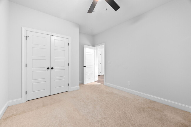Building Photo - 173 E Battery Cir