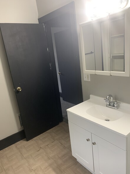 Bathroom - 17 Hartzell Ave