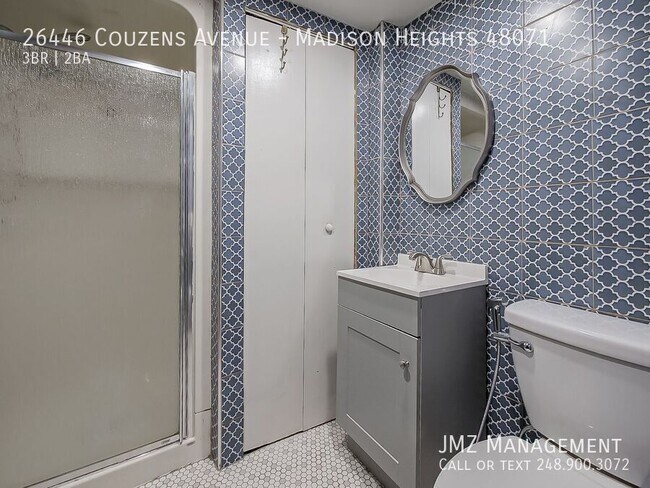 Building Photo - 26446 Couzens Ave