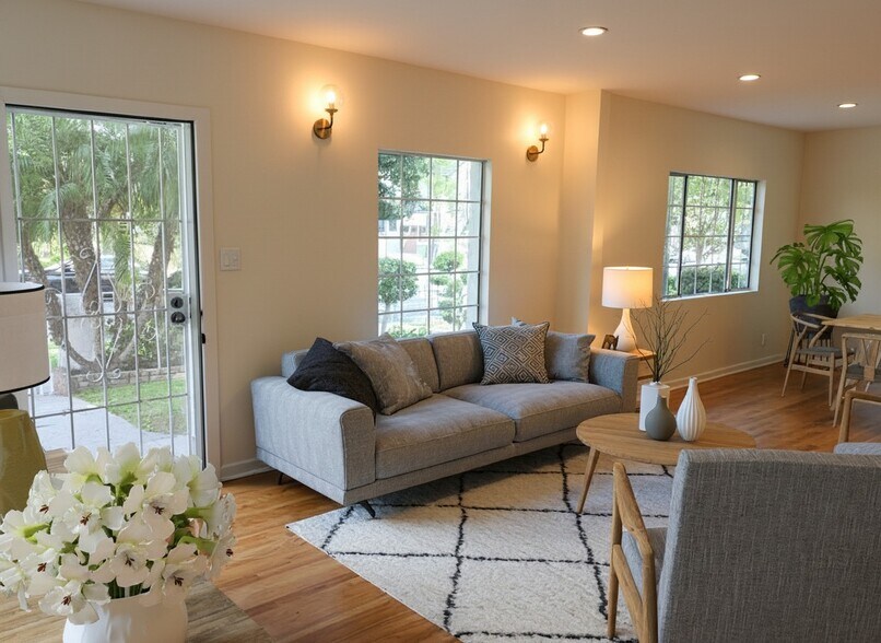 Building Photo - 1037 S Longwood Ave