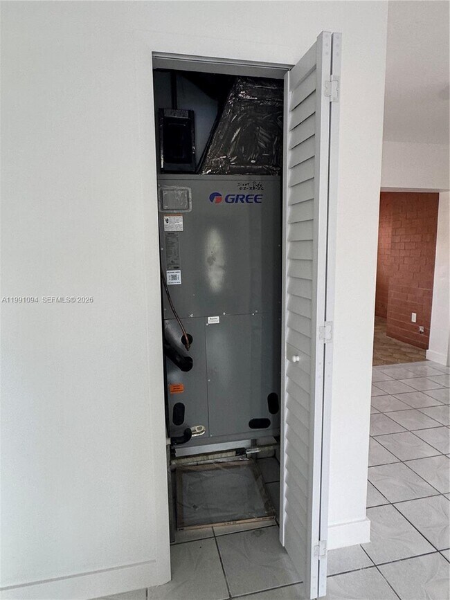 Building Photo - 13001 SW 53rd St