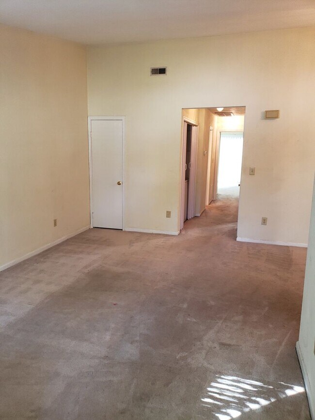 Building Photo - 5328 Tuttle Creek Ct