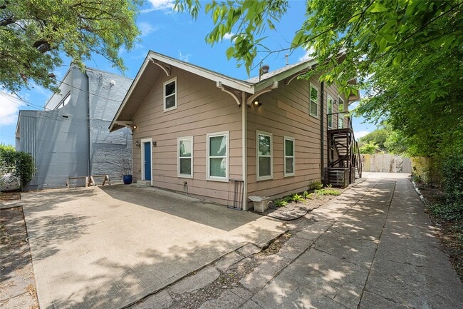 Building Photo - 2413 Emancipation Ave