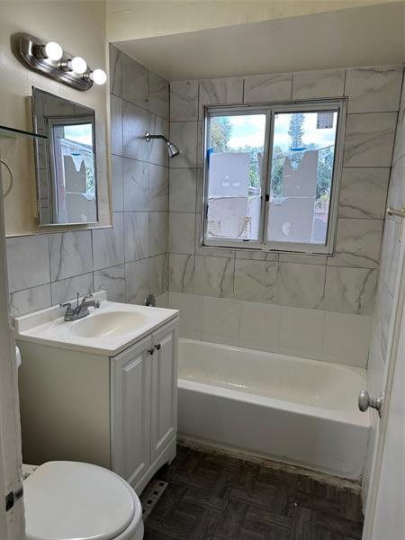 Building Photo - 1213-1217-1217 SW 3rd Ave