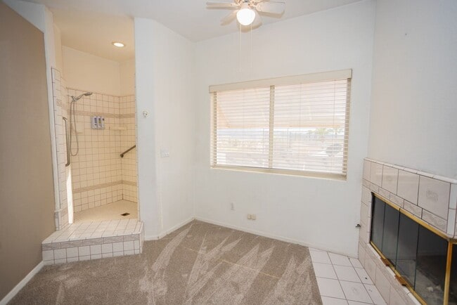 Building Photo - 2320 Snead Dr