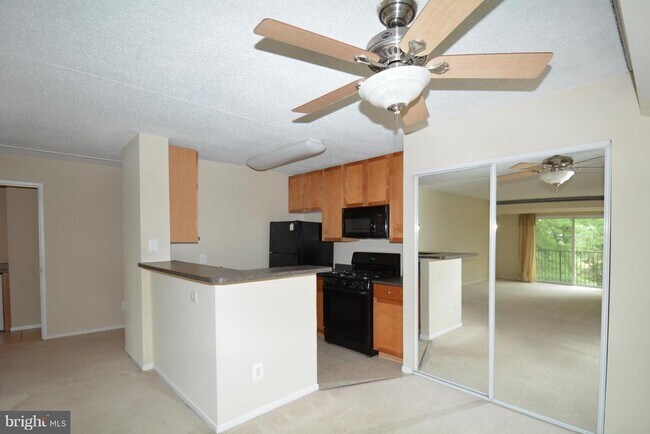 Building Photo - 75 S Reynolds St