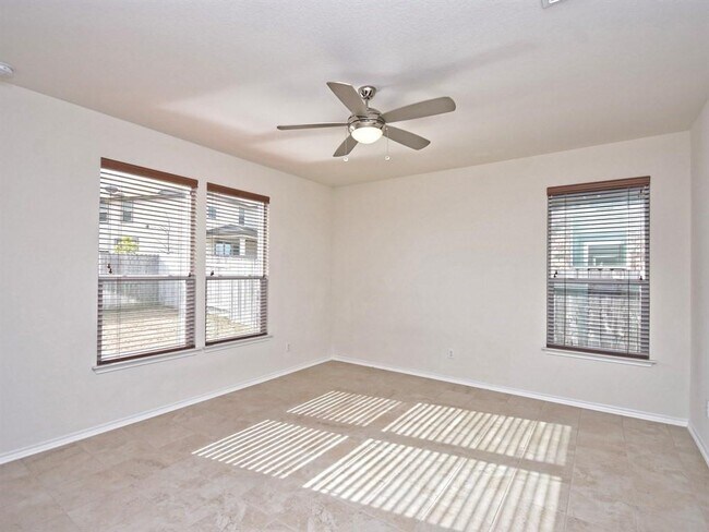 Building Photo - 1432 Macfarland St