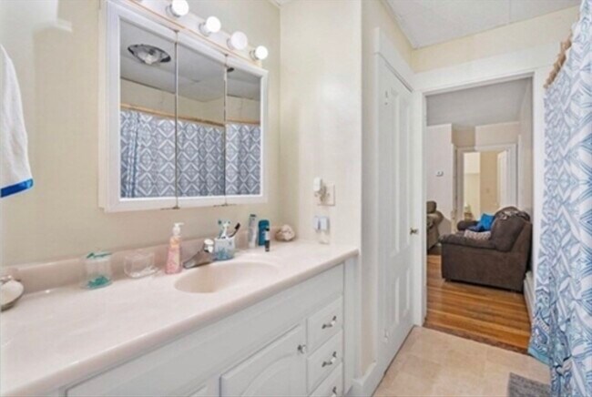 Building Photo - 101 Lowell St