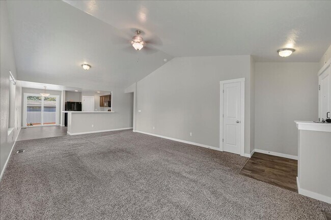 Building Photo - Charming 3-Bedroom Home with Fenced Yard in the Heart of Meridian