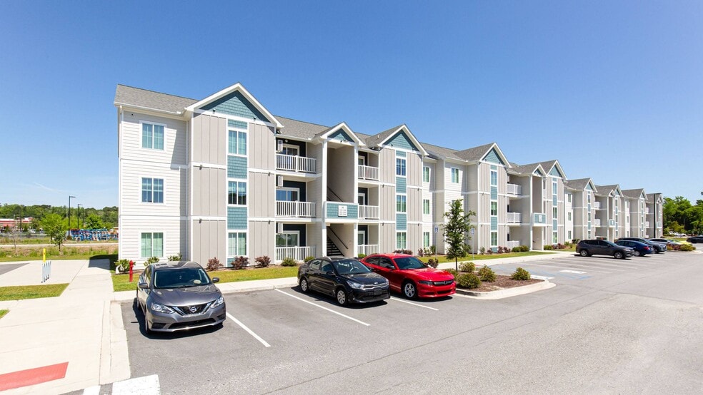 Liberty Club 915 General Stewart Way Hinesville GA 31313 Apartment