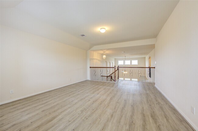 Building Photo - 16 Rose Desert Ct