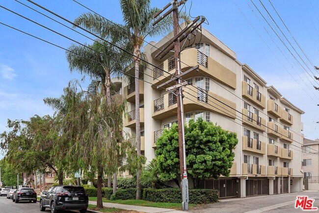 Building Photo - 1817 Selby Ave