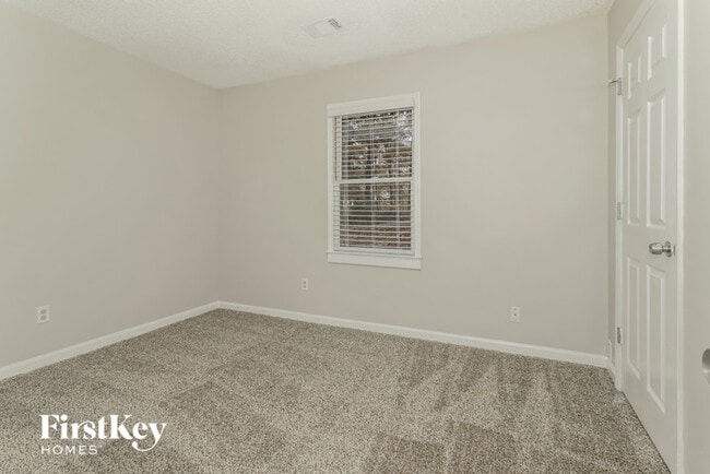 Building Photo - 3167 Lake Ranch Dr