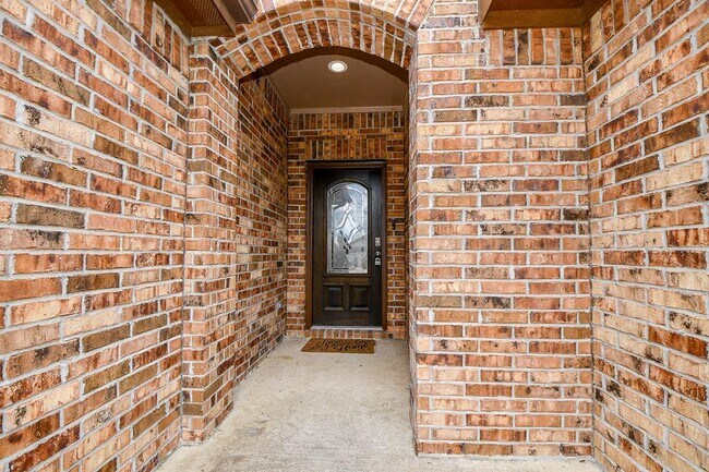 Building Photo - 3927 McDonough Way