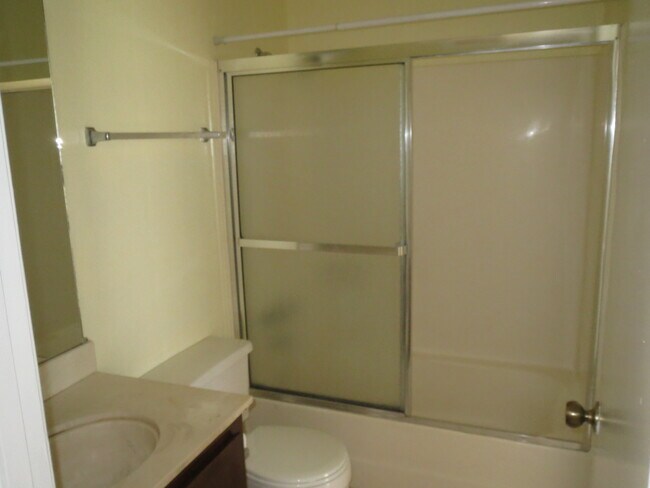 Building Photo - 41 Astrida Dr