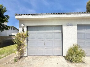 Building Photo - COMING SOON!! 3 Bedroom 2 Bathroom Duplex in Cathedral City!