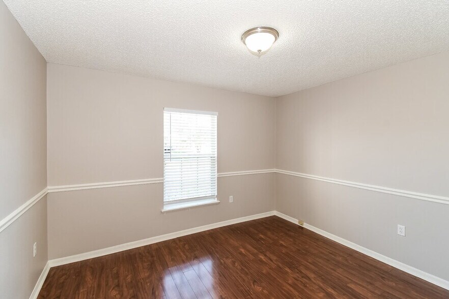 Building Photo - 9166 Upstream Ct