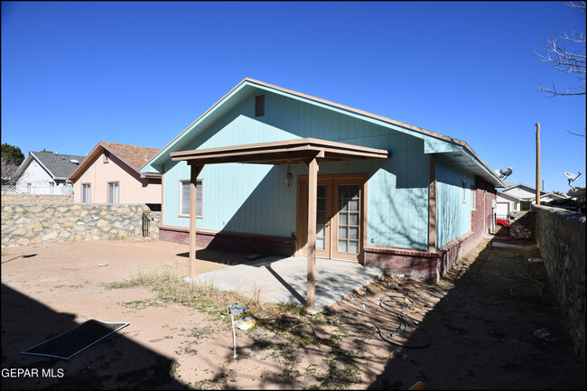 Building Photo - 12496 Sombra Fuerte Dr