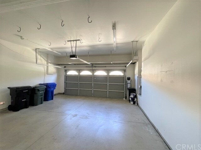 Building Photo - 34206 Pinehurst Dr