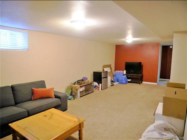 Building Photo - 516 Elmira St