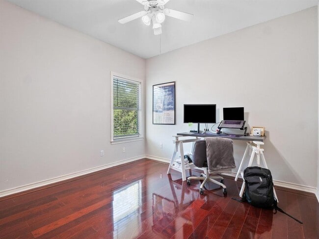 Building Photo - 11303 Nutwood Cove