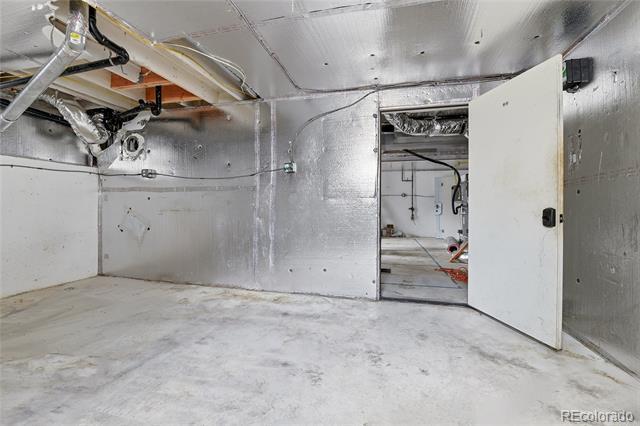 Building Photo - 6332 Depew St