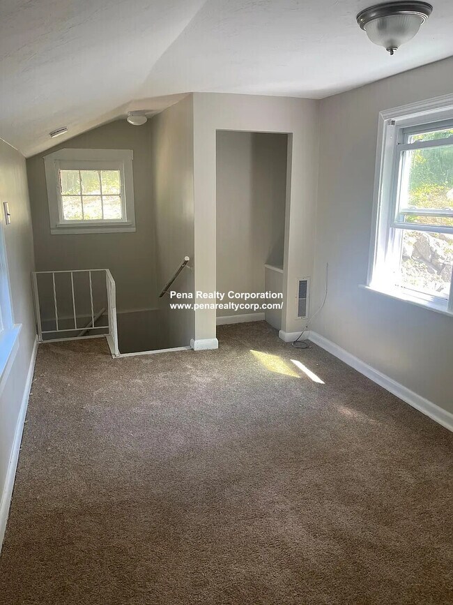 Building Photo - 130 South St