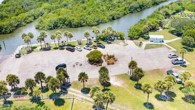 Building Photo - 630 S Brevard Ave