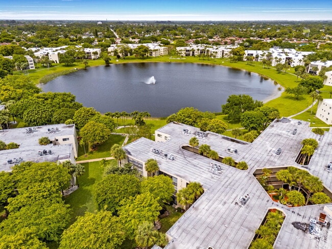 Building Photo - 5310 Las Verdes Cir