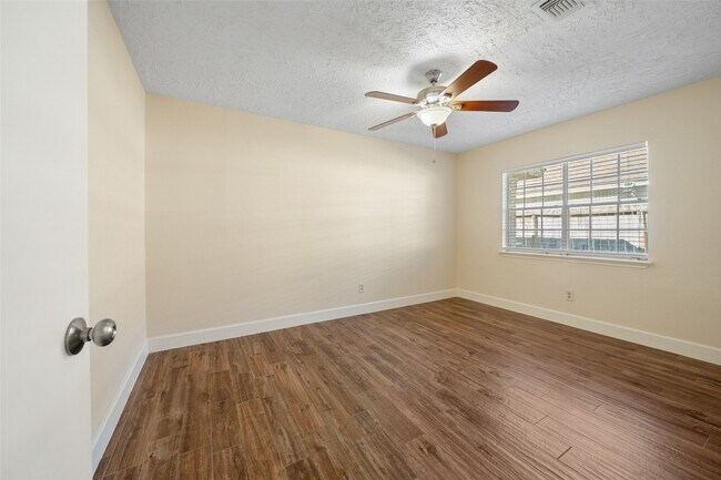 Building Photo - 5434 Garden Village Dr