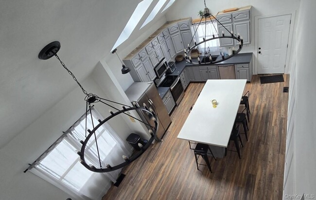 Building Photo - 537 Old Tacy Rd