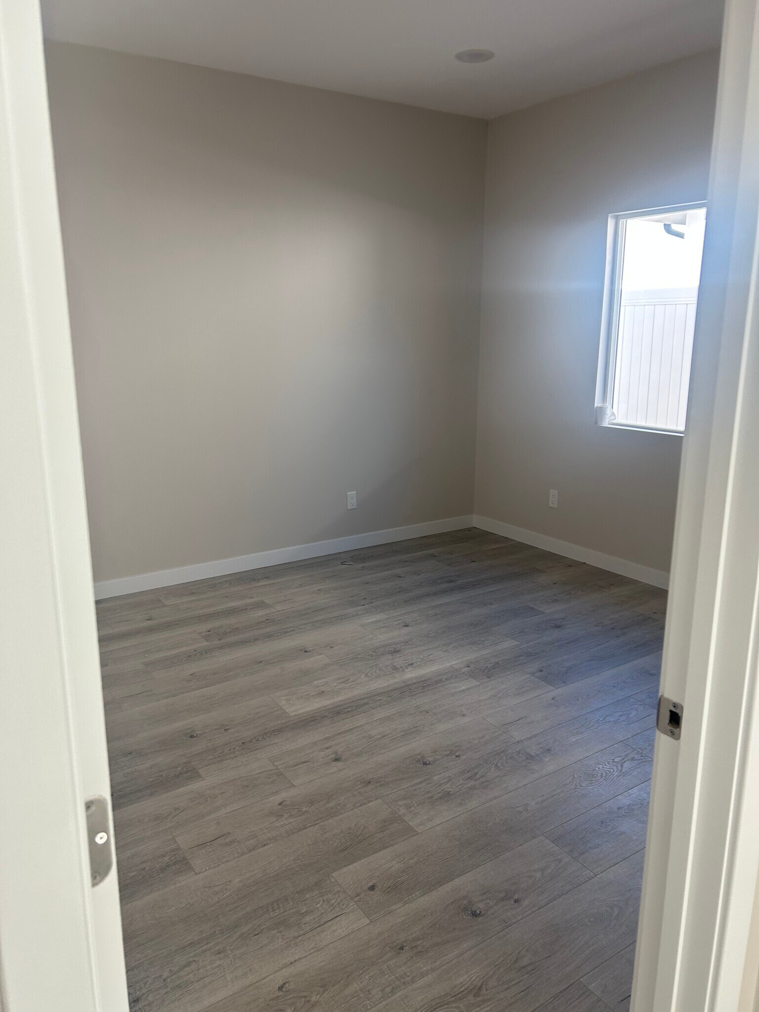 Building Photo - 6537 Valjean Ave