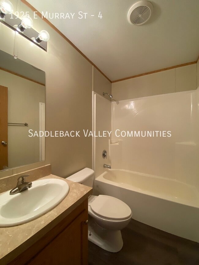 Building Photo - 1925 E Murray St