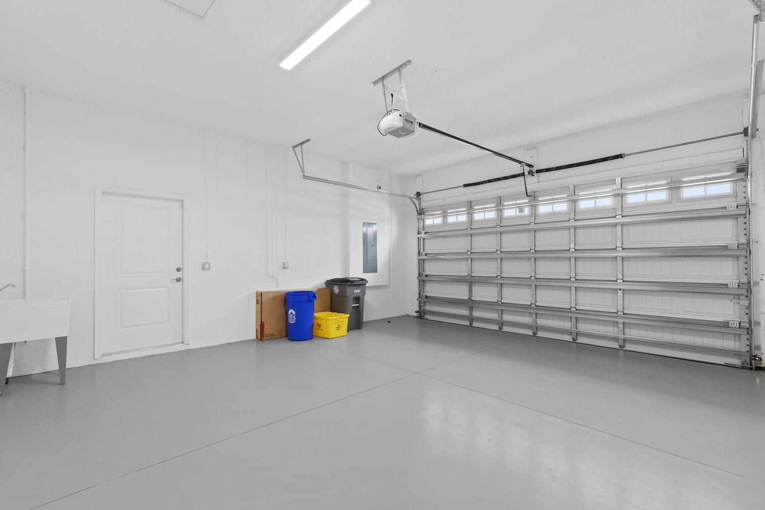 Building Photo - 13548 Spruce Pine Dr