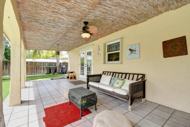 Building Photo - 5340 SW 115th Ave