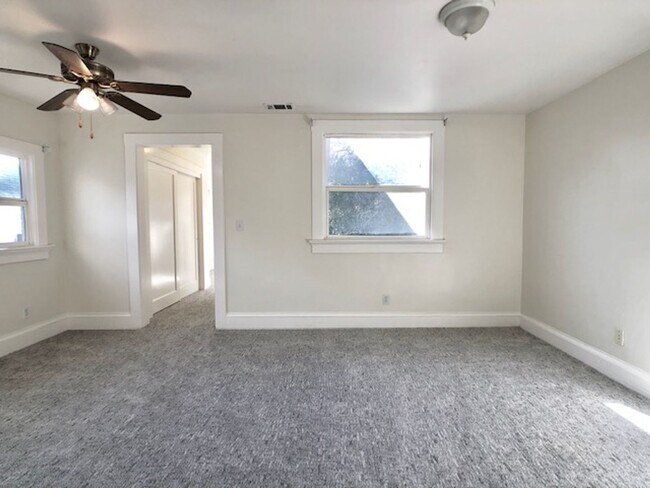 Building Photo - 1714 Santa Clara Ave