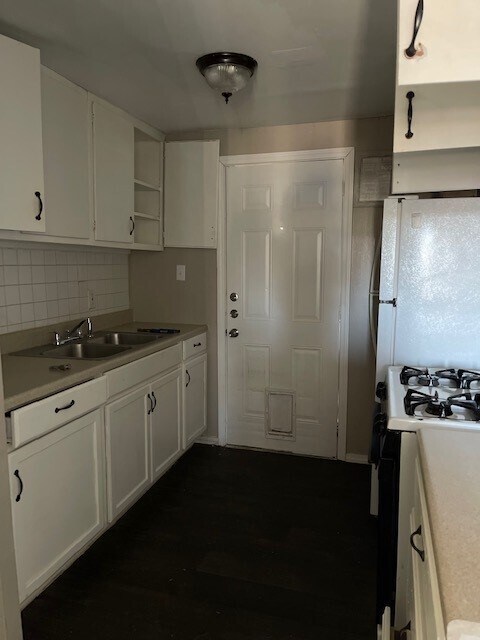 Building Photo - 116 E Stacie Rd