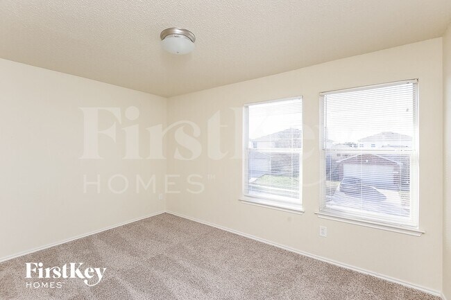 Building Photo - 3824 Bandera Ranch Rd