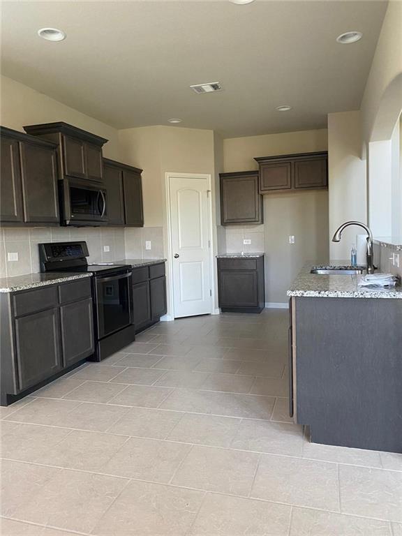 Building Photo - 159 Plantain Dr