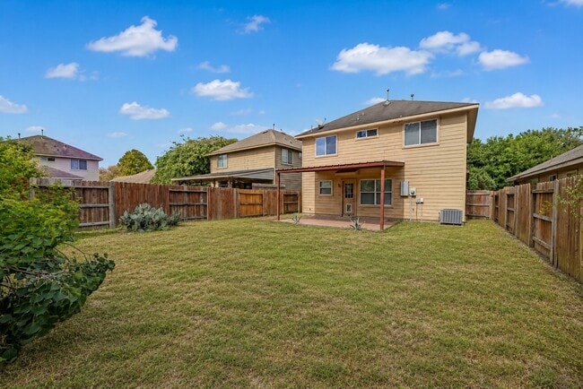 Building Photo - 33127 Cottonwood Bend