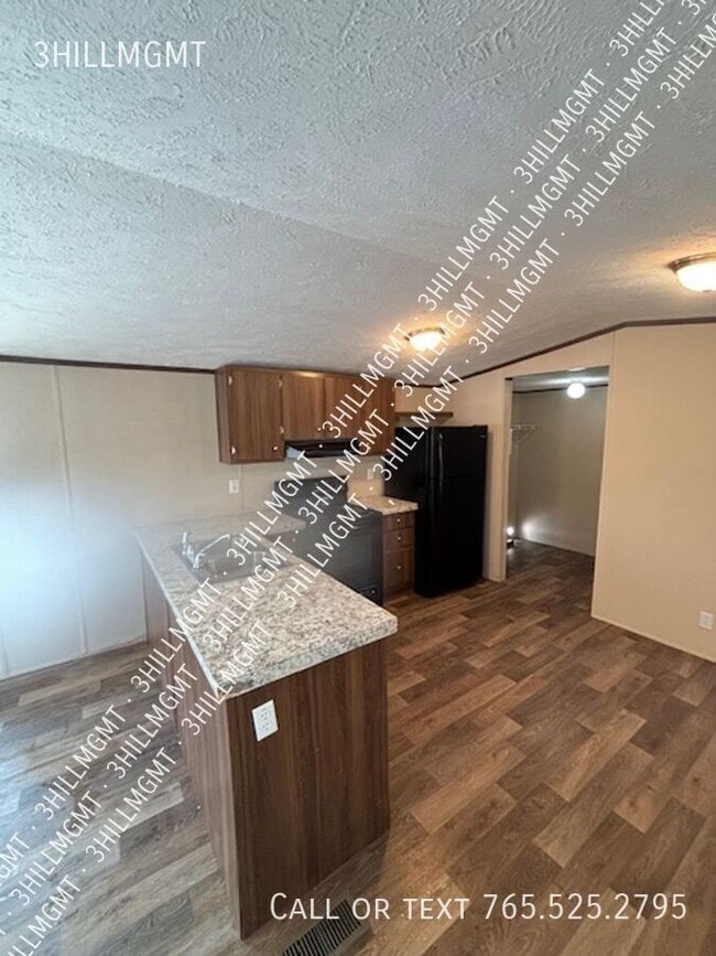 Building Photo - 5600 W Kilgore Ave