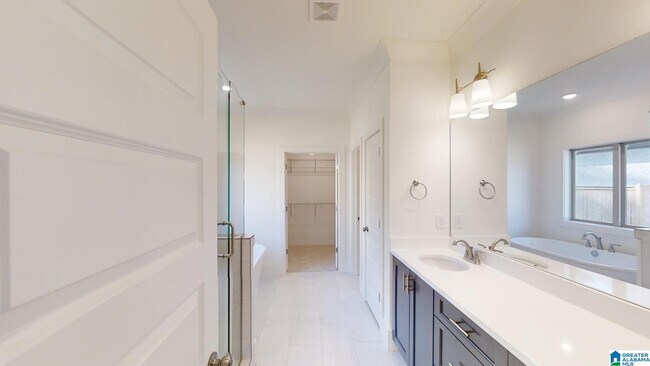 Building Photo - 1241 Chelsea Pk Trl