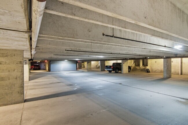 Building Photo - 1448 N Illinois St